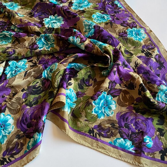 Vintage Carole Little 100% Silk Scarf Floral Square 33" - Picture 8 of 9